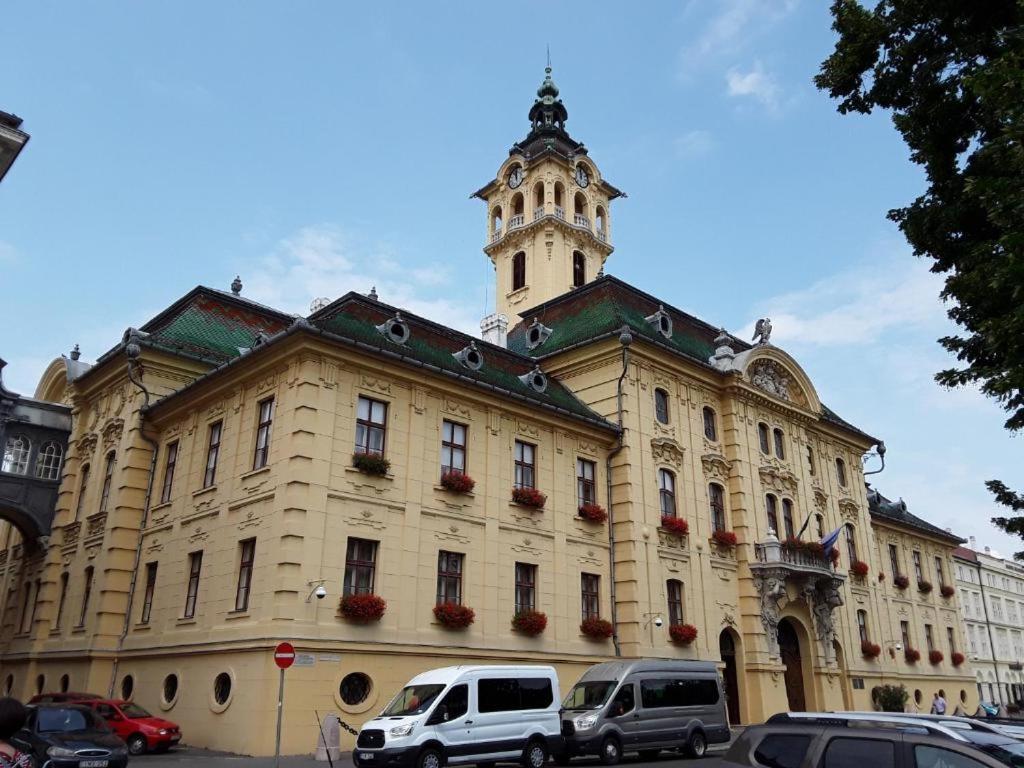 Tomka Apartman سيغيد المظهر الخارجي الصورة